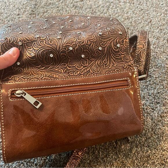 Traditions Pleather Brown Tooled Floral Purse & Wallet Set w/ Rhinestones - Picture 4 of 15